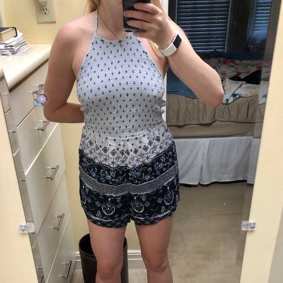 Patterned Halter Top Romper - Picture 2 of 7